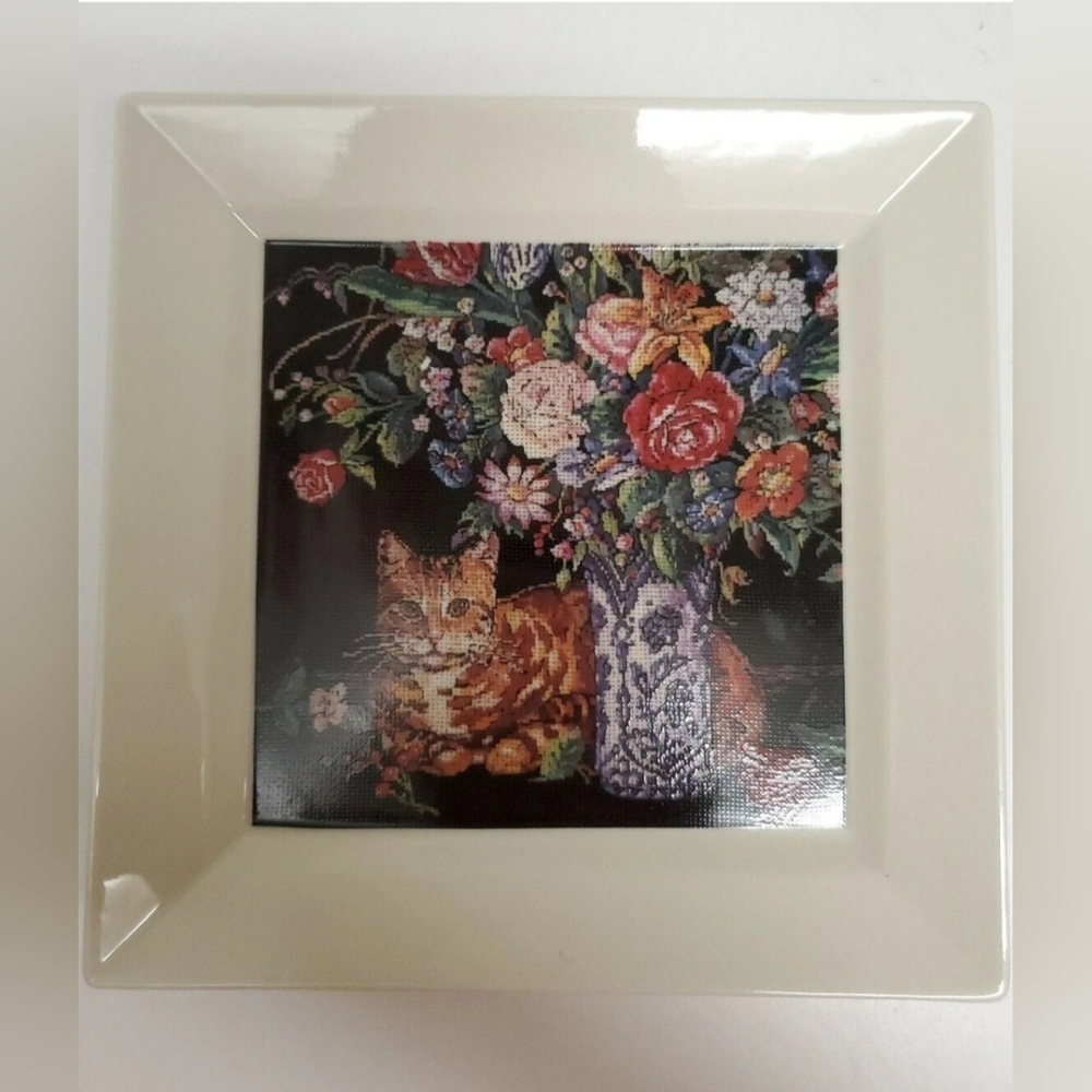 Klaus Kuntscher 'Cat with Bouquet' 7.25" Ceramic Wall Hanging - Hallmark 1989